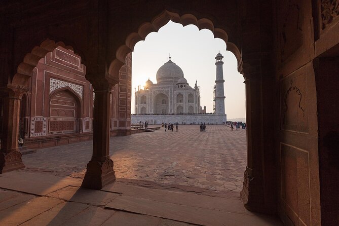 Skip the line: Taj Mahal Agra Private Day Trip From Delhi By Car - Pickup and the AC car: how to start the day without stress