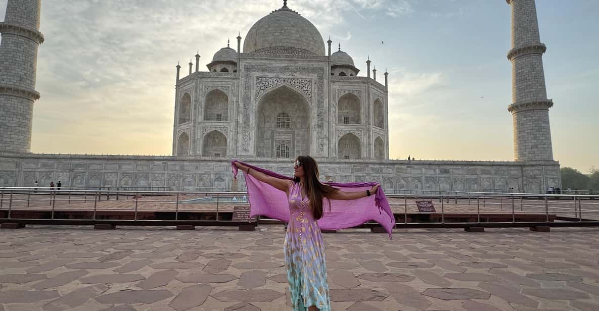 skip the line taj mahal tour with private tour guide - Should you book the skip-the-line Taj Mahal private guide?