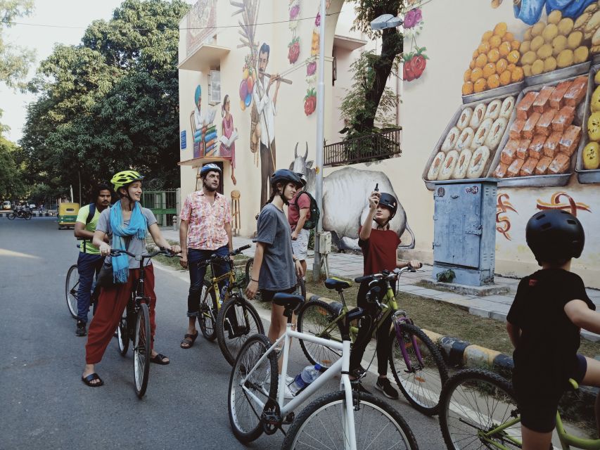 South Delhi: 3.5-Hour Private Bike Tour with Masala Dosa - Finding the start point and getting comfortable fast