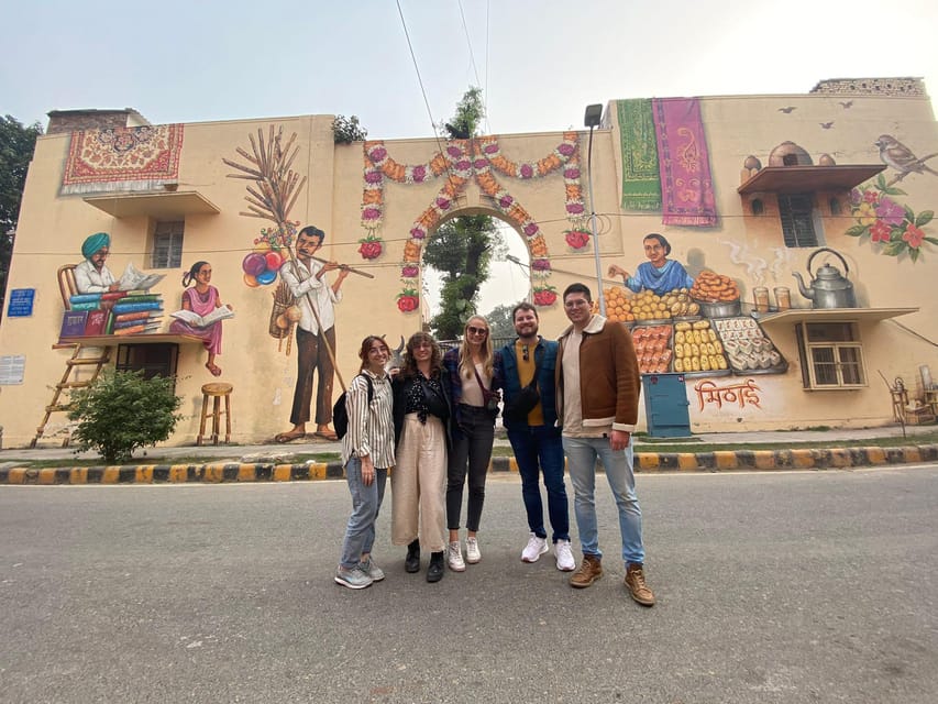 Street Art Walk with Chai & Snack - Lodhi Gardens vibe: calm time for photos and a breather