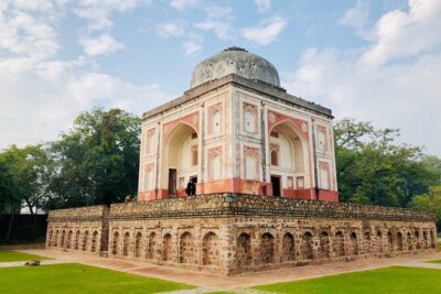 Sunder Nursery Delhi's Heritage Garden Walk Tour - Entering the Green: What to Expect on the Ground