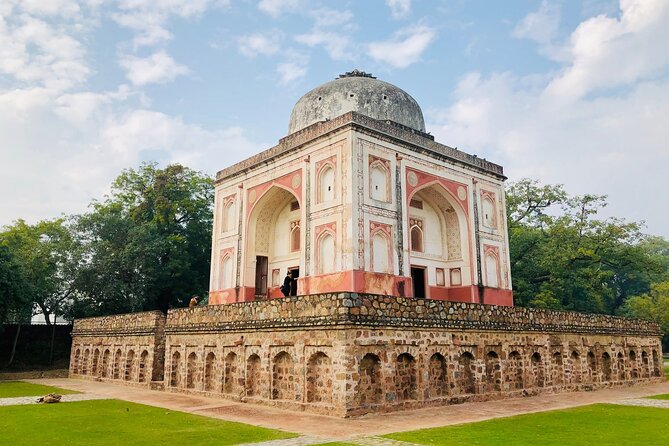 Sunder Nursery Delhi's Heritage Garden Walk Tour - Entering the Green: What to Expect on the Ground