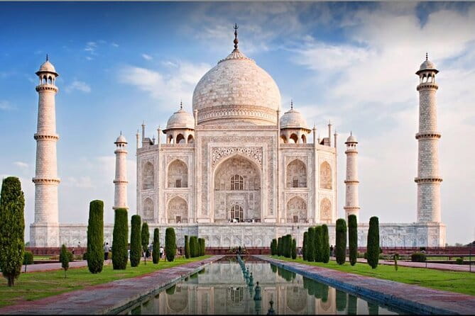 Sunrise Taj Mahal And Agra Private Tour From Delhi - English-speaking guides and photo help: why names matter