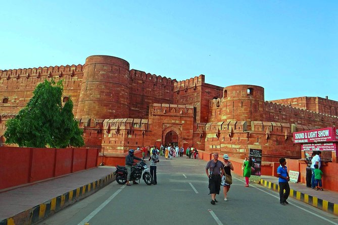Sunrise Taj Mahal Day Trip from Delhi with Guide & Transfers - Taj Mahal at first light: what you’ll actually do
