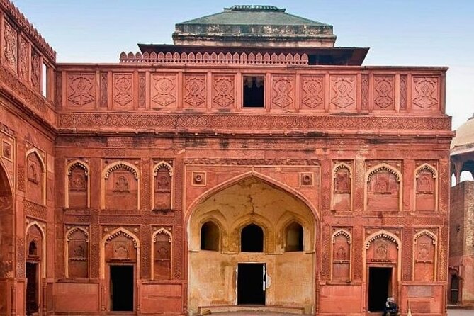 Sunrise Taj Mahal Tour by AC Car From Delhi - DoubleTree-style breakfast or lunch: a real break, not a tourist trap