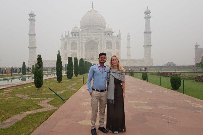 Sunrise Taj Mahal Tour by AC Car From Delhi - Agra Fort: Mughal power you can actually walk