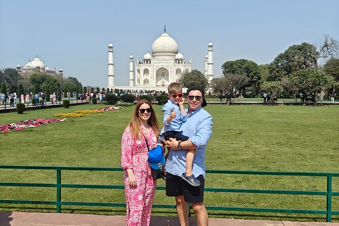 Taj Mahal, Agra Fort & Baby Taj Full-Day Tour from Delhi - Taj Mahal with a local guide and the battery bus advantage