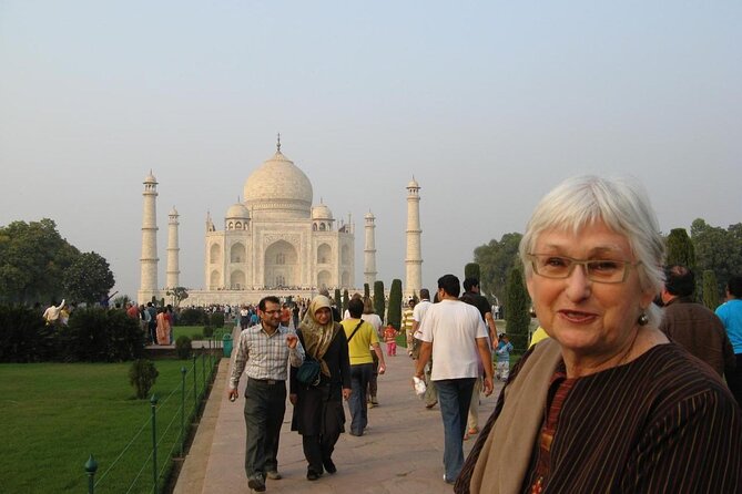 Taj Mahal, Agra Fort & Baby Taj tour from Delhi by Car with Meal - The return to Delhi: private car comfort for the long haul