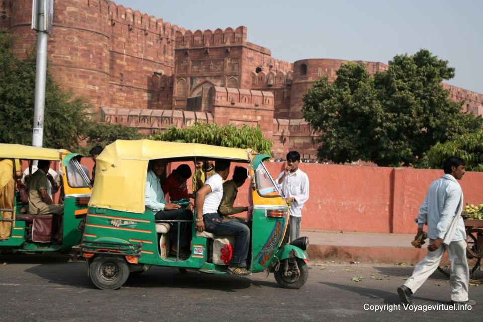 Taj Mahal, Agra Fort Day Tour with Transfers - Guides, language, and the “how to enjoy this” mindset