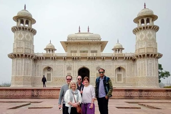 Taj Mahal & Agra Fort Private Guided Day Tour From Delhi - Private guide experience: great facts, mixed photo focus