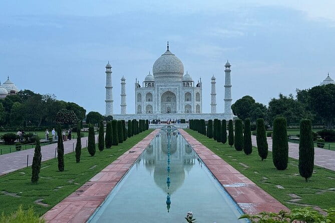 Taj Mahal & Agra Private Day Tour from New Delhi by Car with Meal - Agra Fort in 1 hour: what you can actually enjoy