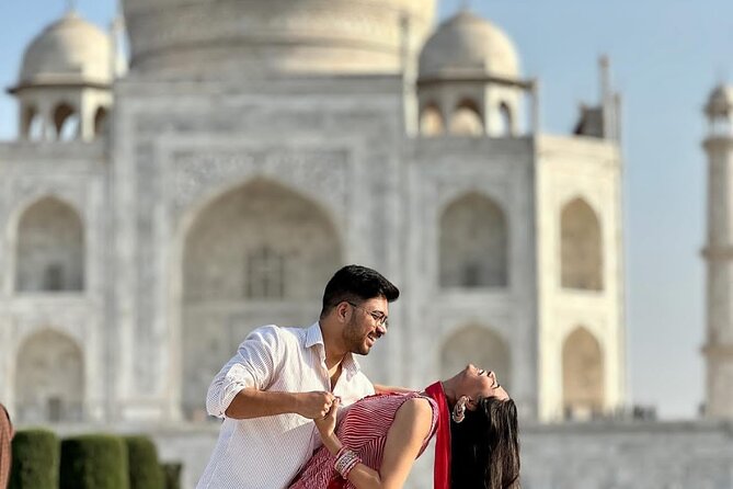 Taj Mahal & Agra Private Tour By Car with 5 Star Lunch - Agra Fort: Emperor Akbar’s 1565 setting in one focused stop