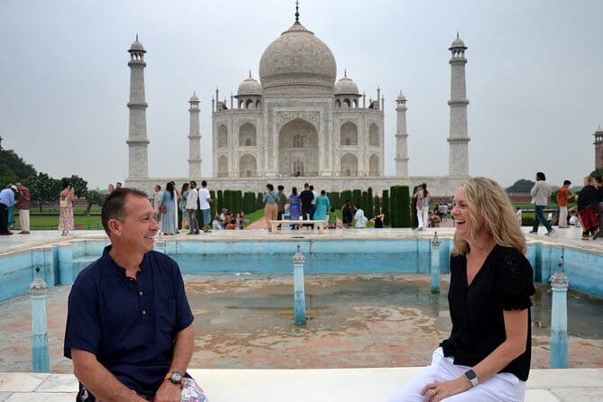 Taj Mahal and Agra fort Private Tour from Delhi - All Inclusive - Lunch or breakfast at DoubleTree by Hilton Agra