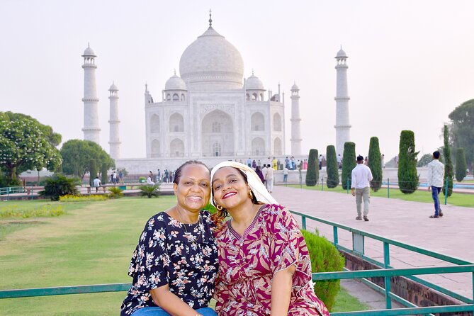 Taj Mahal And Agra Private Day Tour From Delhi - Breakfast or lunch at DoubleTree by Hilton Agra
