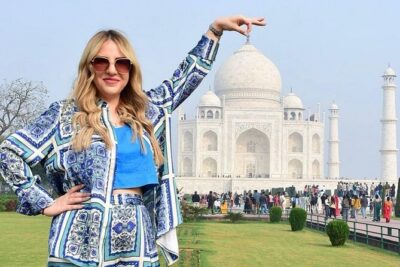 Taj Mahal Day Tour By Superfast Train From Delhi: TOP BOOKED TOUR - Arriving at Agra: meeting your guide and heading straight to the Taj