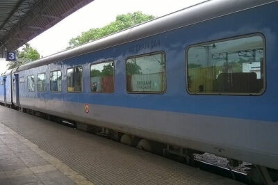 Taj Mahal Day Tour with Akbar Tomb from Delhi by Superfast Train - Taj Mahal Morning: Time, Tickets, and Guide Power