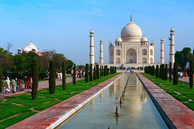 Taj Mahal Day Trip from New Delhi Airport - Agra Fort with your guide: Mughal power you can actually see