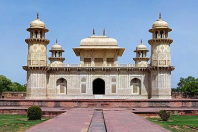 Taj Mahal: Express Entry Ticket For Sunset Tour with guide - Getting there: Agra hotel pickup and the express-entry setup