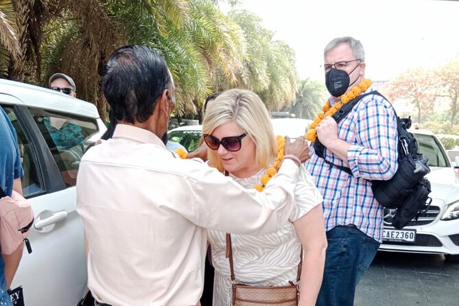 Taj Mahal Group Tour from Delhi - Lunch break reality: what to plan when meals are not included