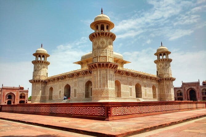 Taj Mahal Private Day Tour From Delhi with Transportation - Meeting the JB Car Rentals Team in Agra (No Time Wasted)