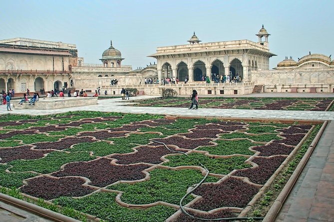 Taj Mahal Private Guided Tour from Delhi with Tickets + Food - Agra Fort right after: Akbar’s red-sandstone stronghold in about an hour