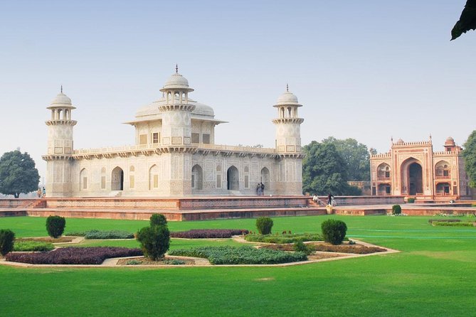 Taj Mahal Private Tour from Delhi - From Delhi at 7:00 AM: The 12-hour rhythm