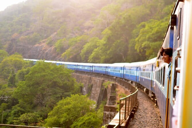 Taj Mahal same day luxurious Tour by Superfast Train from Delhi - Pickup at 6:30–7:00 and the Nizamuddin station routine