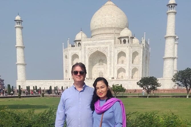 Taj Mahal same day luxurious Tour by Superfast Train from Delhi - Lunch at Grand Mercure Agra: a real break, and what’s extra