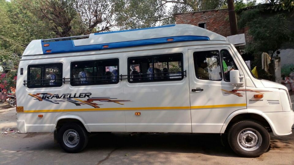 Taj Mahal: Shared Group Tour with Transfer from New Delhi - Solo Traveler Check: Pace, Safety, and Photo Help