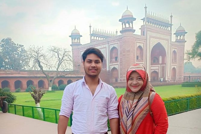 Taj Mahal Sharing Same Day Trip From Delhi Including all - Agra Fort: the 1-hour contrast that makes the day worth it