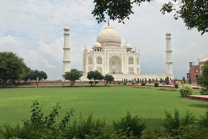 Taj Mahal Sunrise Tour From Delhi - Agra Fort’s walls: Mughal power after the Taj