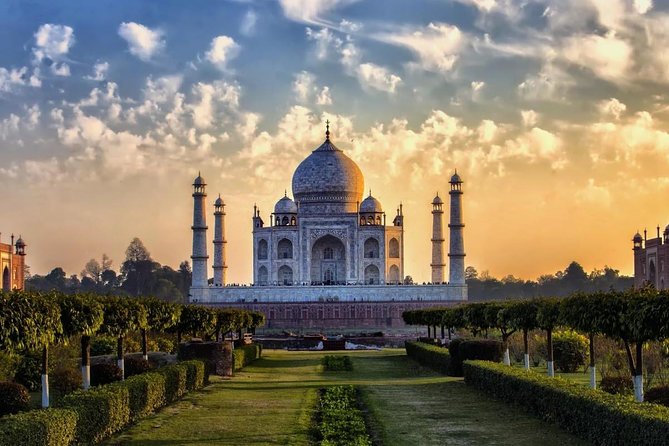 Taj Mahal Tour By Gatimaan express with lunch - A 6:30 am start that actually makes sense