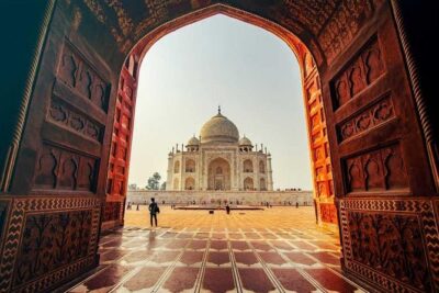 Taj Mahal Tour By Gatimaan express with lunch - Gatimaan Express logistics: the “big comfort” part of the day