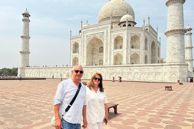 Taj Mahal Tour from Delhi by AC Car with 5 Star Meal - From Delhi to Agra by A/C car: what that ride buys you