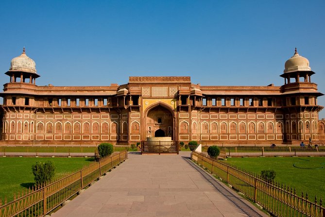 Taj Mahal Tour from Delhi by India's Fastest Train (GATIMAAN EXP) - Taj Mahal at 9:40: how to get the most from ~3 hours