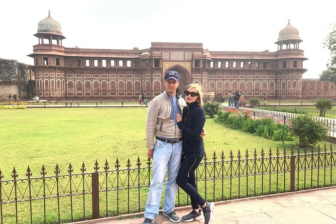 Taj Mahal tour from Mumbai or Bangalore or Hyderabad with flight - Taj Mahal in 3 hours: how to see the monument properly
