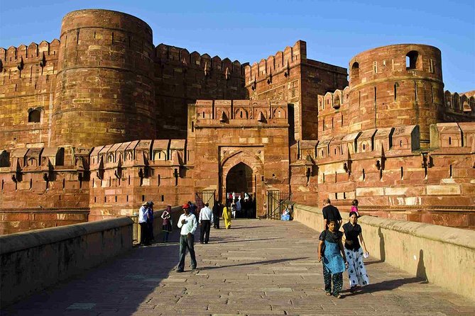 Taj Mahal Tour same day Gatimaan Express - Delhi-Agra Train tour - Pickup, station transfer, and why punctuality matters