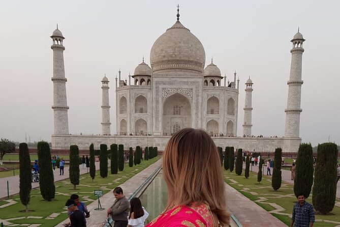Taj Mahal Tour With Golden Triangle Tour India 3 Nights 4 Days - Day One in Delhi: Old Delhi Energy Meets Memorial and Monuments