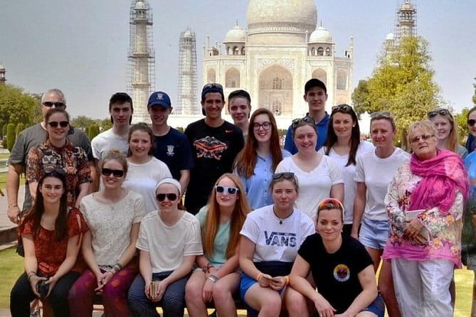 Taj Mahal Tour - Getting Picked Up at Indira Gandhi International Airport (and Actually Starting)