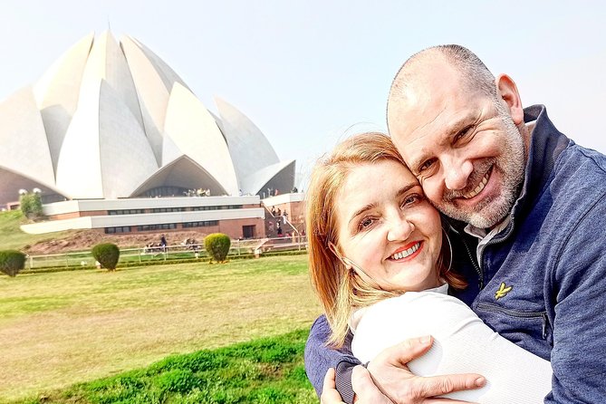 Top Sites of Delhi: Full Day Tour by Private Car - India Gate and Lutyens Delhi Views