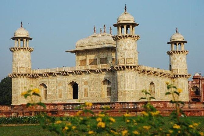 Tour The Taj Mahal - Why this Delhi-to-Agra route works (even if it’s a long day)