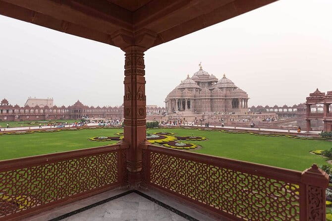 Tour to Akshardham temple with Guide and Delhi Transfer - Who should book this Akshardham transfer tour?