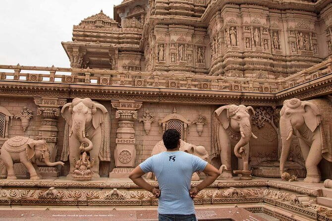 Tour to Akshardham temple with Guide and Delhi Transfer - Swaminarayan Akshardham with skip-the-line entry and a real guide