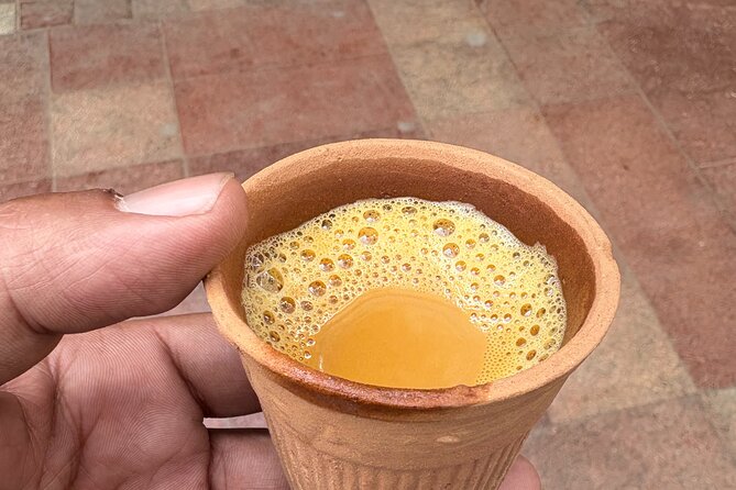 Tour to Old Delhi with Guide and Pickup - Snack Stops: Jalebi, Chole Bhature, Sweet Lassi, and Masala Chai