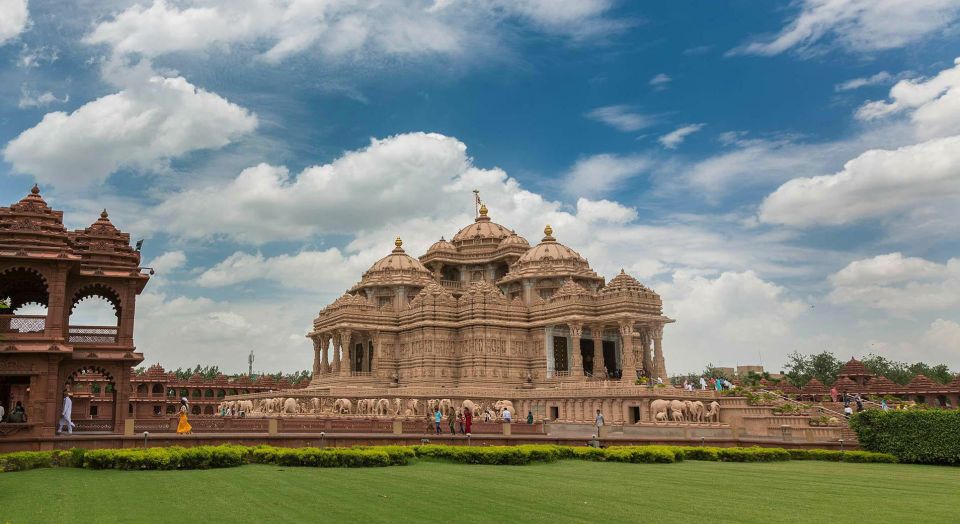 Tour To Swaminarayan Akshardham Guide & Delhi Transfers - The Cycle of Life Water Show: Lasers, Fountains, and Myth