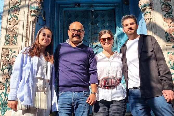 Unlock Delhi's Secrets: Food and Photography Full Day Tour - Lutyens Zone and Sikh temple: structure, calm, and respectful observation